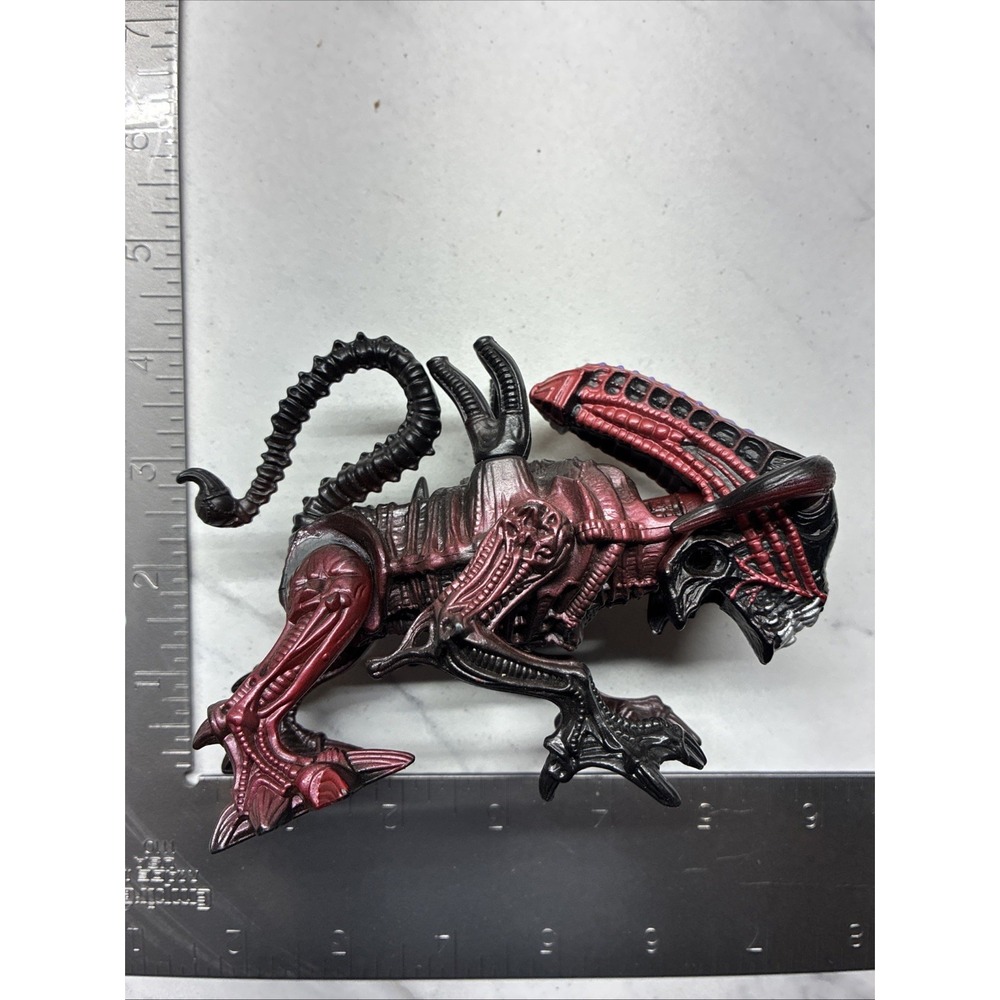 Vintage Kenner ALIENS Bull Alien Ramming Action Figure Xenomorph 1992 Fox